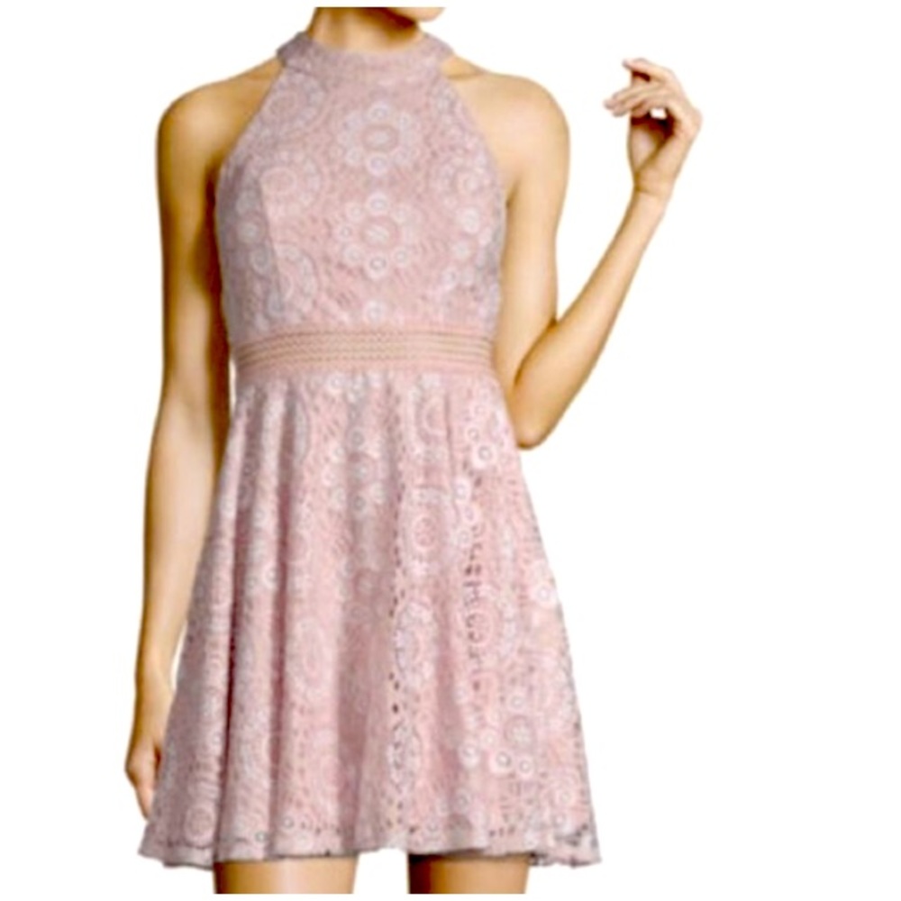 City Triangles Juniors size 15 blush Pink & Ivory lace halter dress Formal NWT